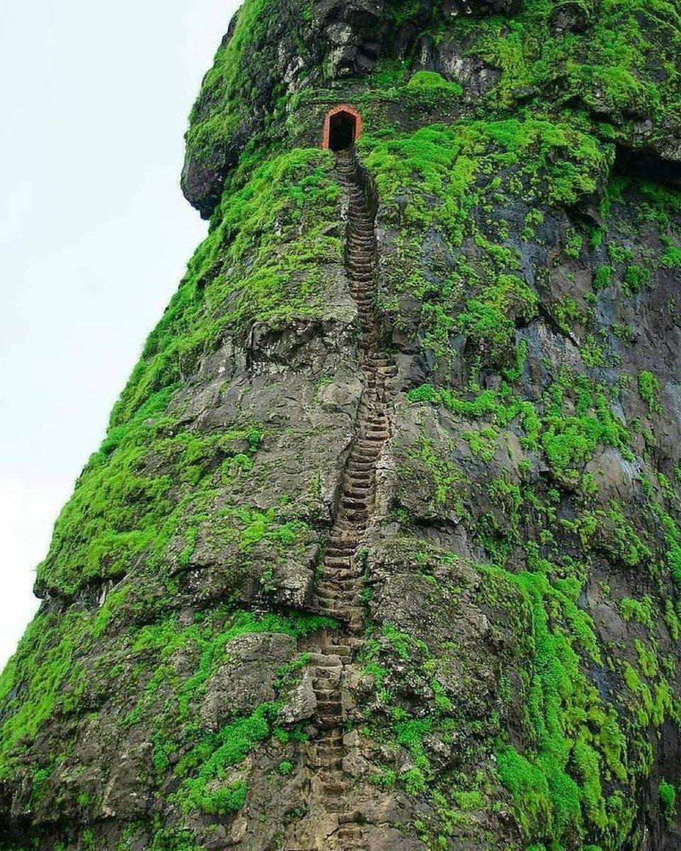 Hari Har Fort ,  Indias Cliffside Citadel.jpg